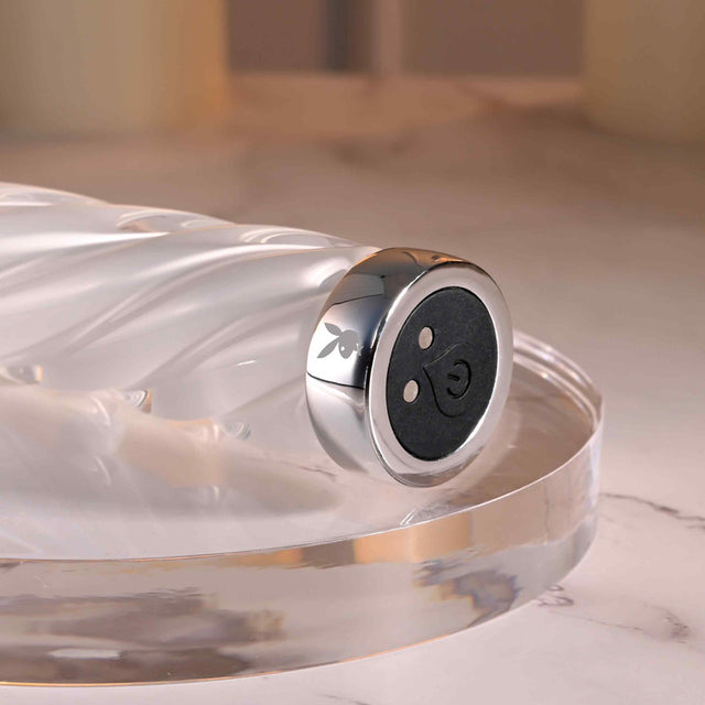 In A Twist Glass Vibrator White