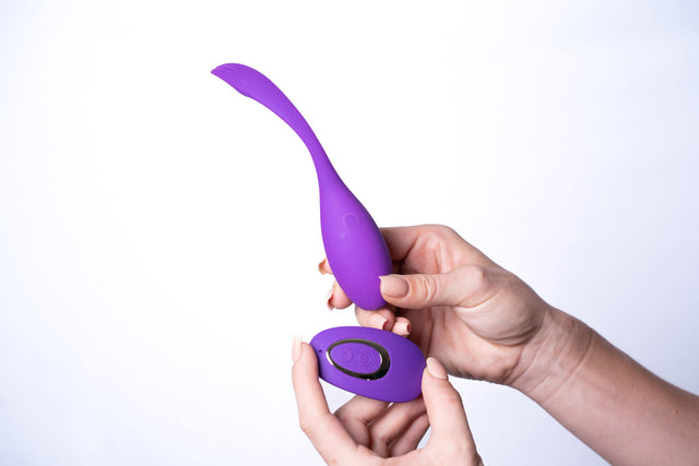 Syrene Remote Control Bullet Vibrator Purple